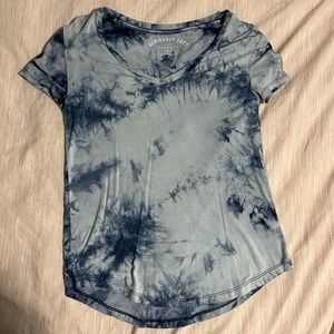 Aero blue tie die V neck.